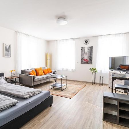 Tagblatts 2-Zimmer Business Apartment Тутлинген Екстериор снимка