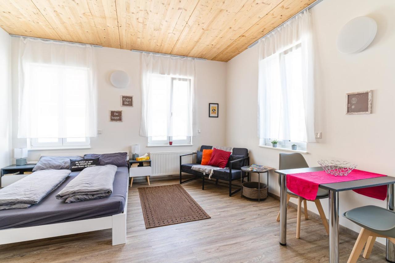 Tagblatts 2-Zimmer Business Apartment Тутлинген Екстериор снимка