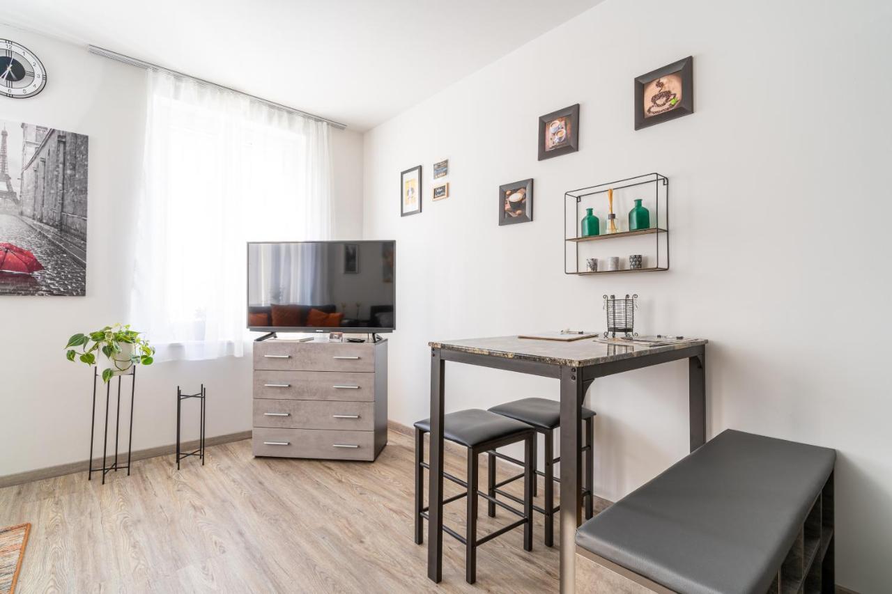 Tagblatts 2-Zimmer Business Apartment Тутлинген Екстериор снимка