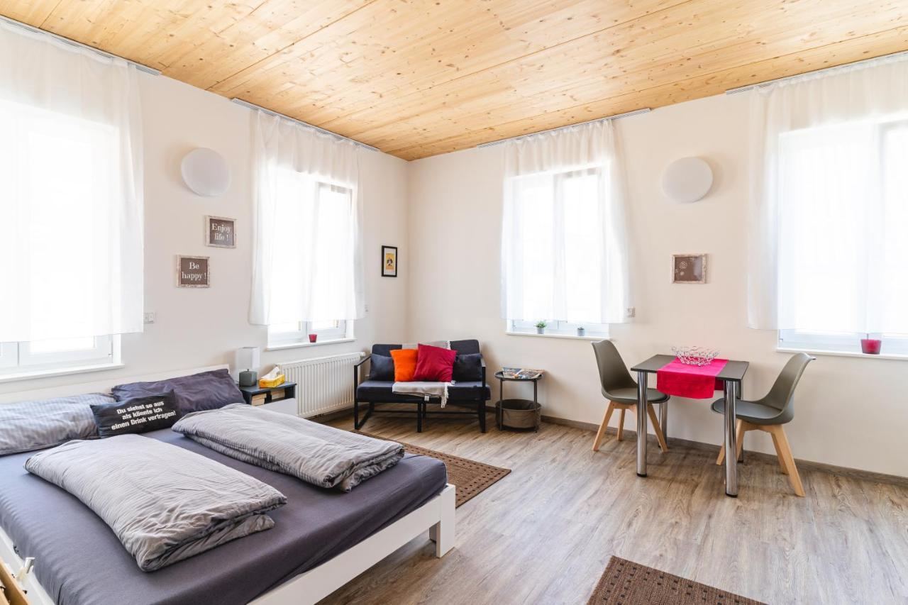 Tagblatts 2-Zimmer Business Apartment Тутлинген Екстериор снимка